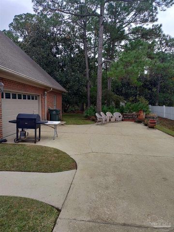 5325 Pale Moon Dr, Pensacola, FL 32507