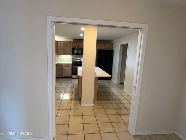 300 Ocean Avenue N D5, Long Branch, NJ 07740