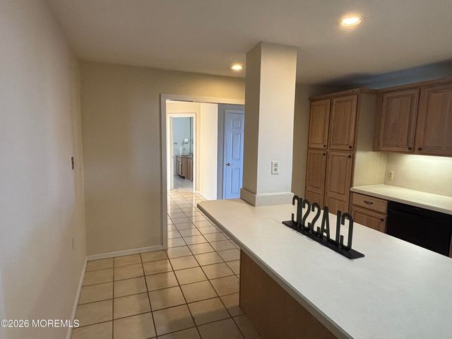 300 Ocean Avenue N D5, Long Branch, NJ 07740