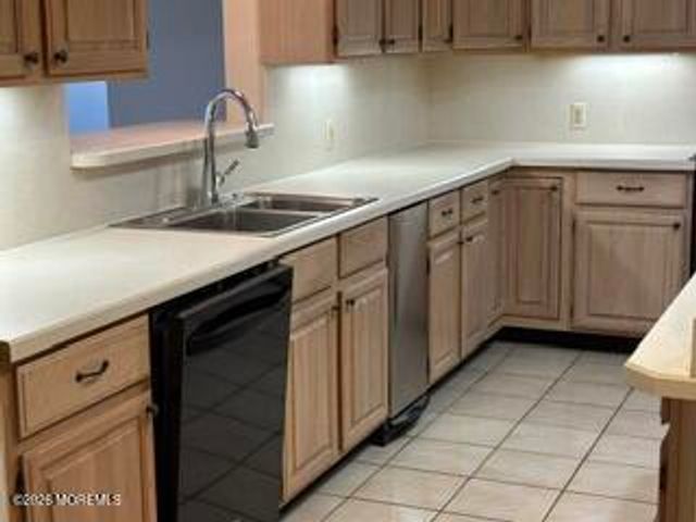 300 Ocean Avenue N D5, Long Branch, NJ 07740