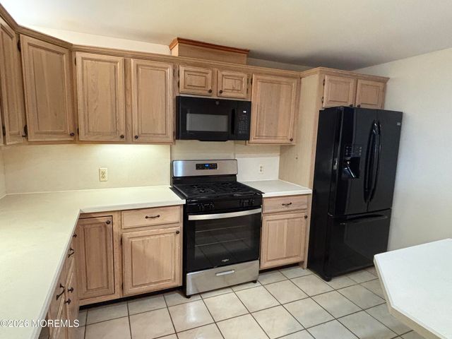300 Ocean Avenue N D5, Long Branch, NJ 07740