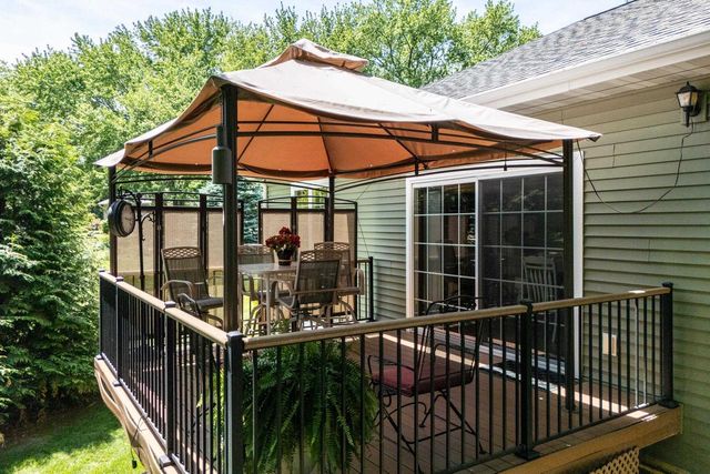 2090 Yahara Drive, Stoughton, WI 53589