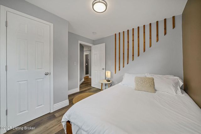 4739 S 3rd St, Louisville, KY 40214