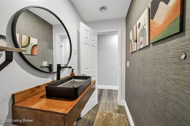 4739 S 3rd St, Louisville, KY 40214