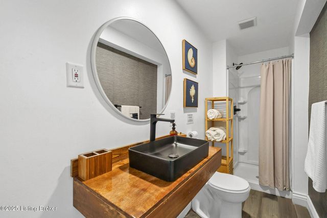 4739 S 3rd St, Louisville, KY 40214