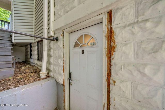 4739 S 3rd St, Louisville, KY 40214