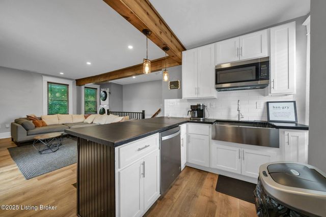 4739 S 3rd St, Louisville, KY 40214