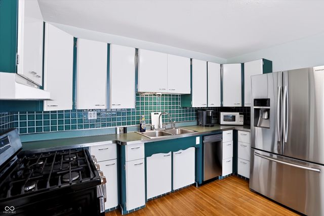 1164 N Gladstone Avenue, Indianapolis, IN 46201