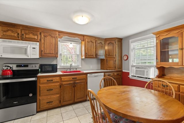 100 Pleasant Street, Raynham, MA 02767