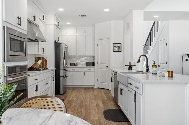 9900 Bayshore BND 65, Austin, TX 78726