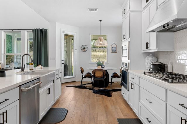 9900 Bayshore BND 65, Austin, TX 78726