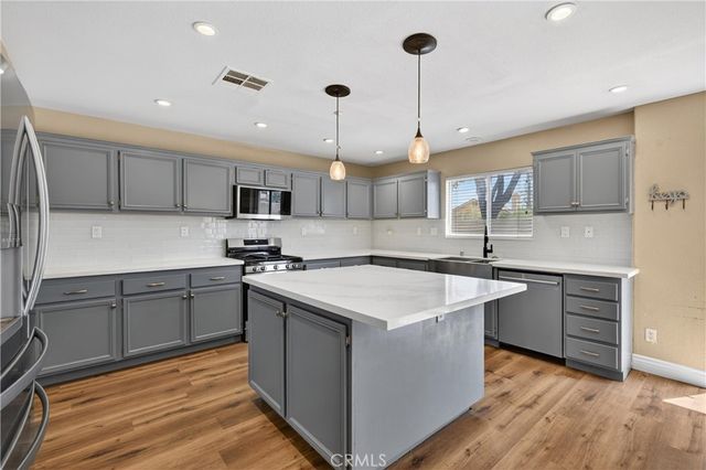 14007 Princeton Court, Fontana, CA 92336