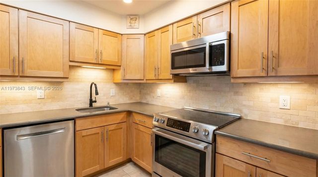 2900 N Course Drive 804, Pompano Beach, FL 33069