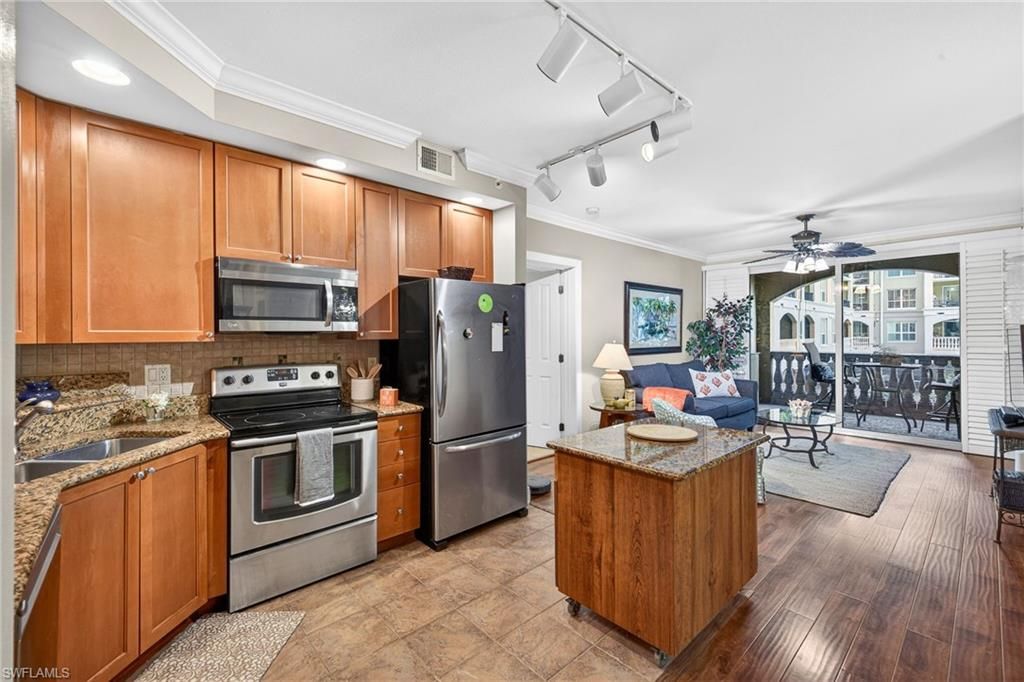 2825 Palm Beach BLVD 215, FORT MYERS, FL 33916 — photo 4