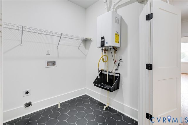 907 N 36th St, Richmond, VA 23223