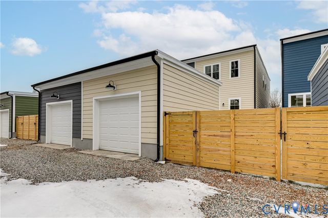 907 N 36th St, Richmond, VA 23223