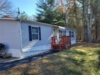 6 Giovanni Rose Court, Coventry, RI 02816