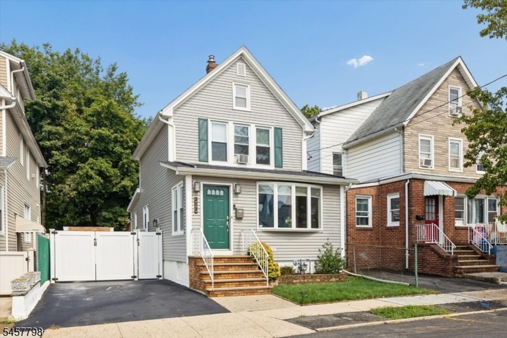 535 Freeman St, Lyndhurst Twp., NJ 07071 — exterior