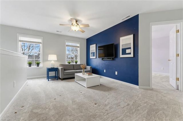 13177 Harbor DR, Carrollton, VA 23314