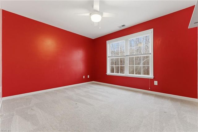 13177 Harbor DR, Carrollton, VA 23314