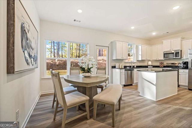 1821 Dawn Road 17, Conyers, GA 30013