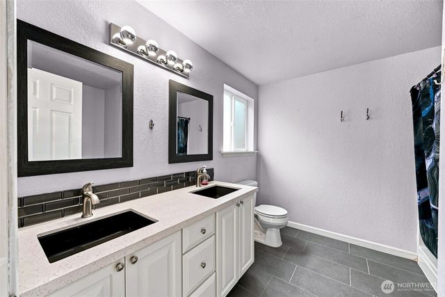 8628 Sebastian Drive NE, Olympia, WA 98516