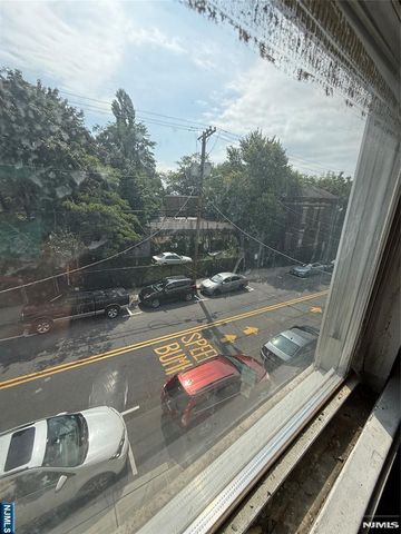 1515 Manhattan Avenue, Union City, NJ 07087