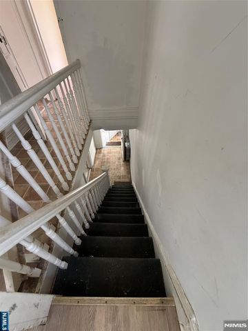 1515 Manhattan Avenue, Union City, NJ 07087