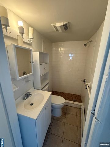 1515 Manhattan Avenue, Union City, NJ 07087