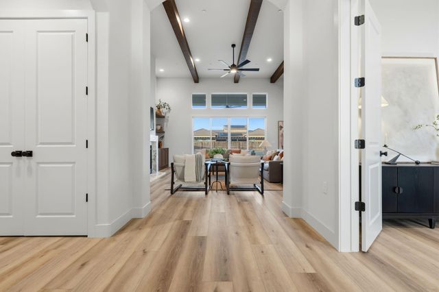 3602 W Oriole Avenue, Visalia, CA 93291