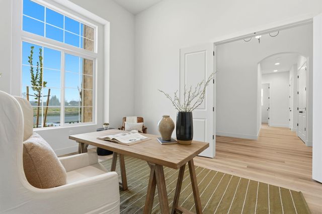 3602 W Oriole Avenue, Visalia, CA 93291