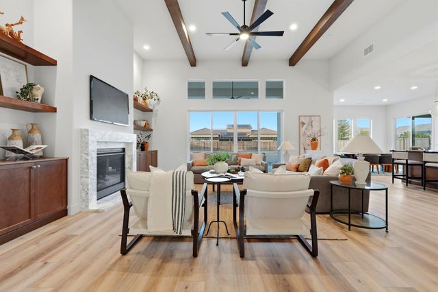 3602 W Oriole Avenue, Visalia, CA 93291