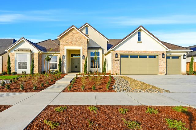 3602 W Oriole Avenue, Visalia, CA 93291