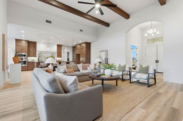 3602 W Oriole Avenue, Visalia, CA 93291