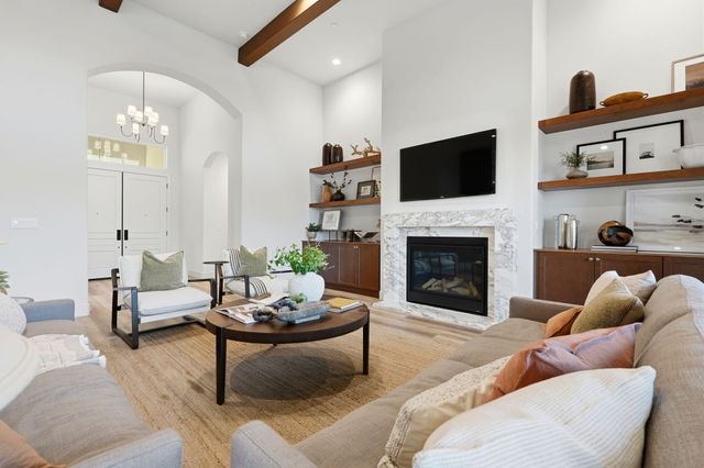 3602 W Oriole Avenue, Visalia, CA 93291