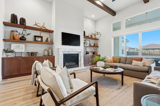 3602 W Oriole Avenue, Visalia, CA 93291