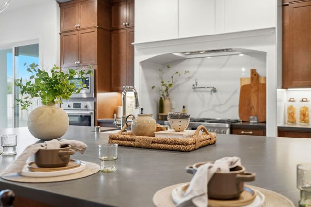 3602 W Oriole Avenue, Visalia, CA 93291