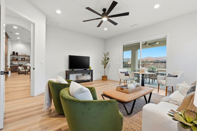 3602 W Oriole Avenue, Visalia, CA 93291