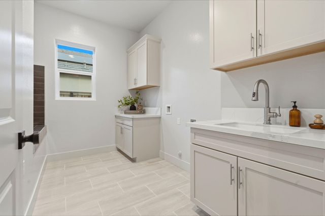 3602 W Oriole Avenue, Visalia, CA 93291