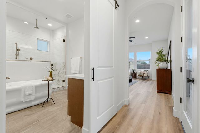 3602 W Oriole Avenue, Visalia, CA 93291