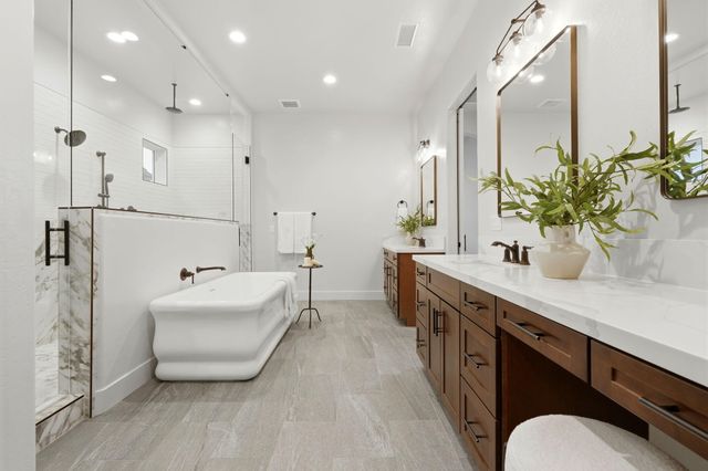 3602 W Oriole Avenue, Visalia, CA 93291