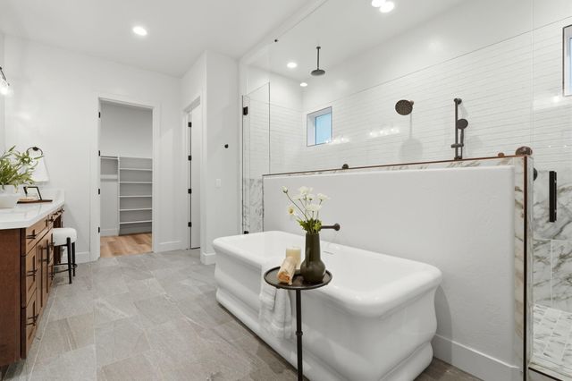 3602 W Oriole Avenue, Visalia, CA 93291