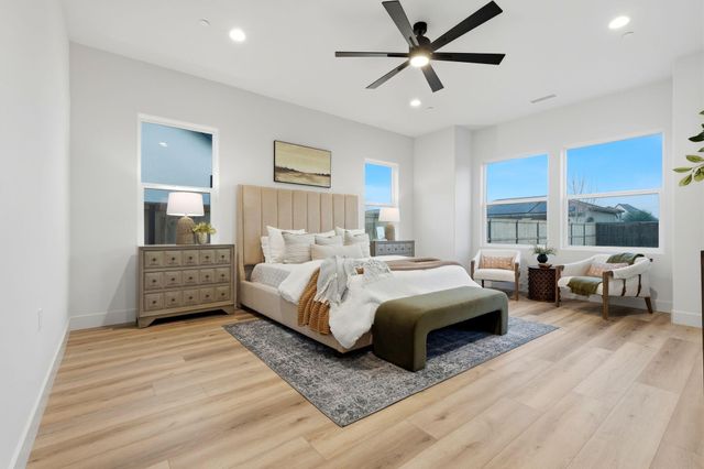 3602 W Oriole Avenue, Visalia, CA 93291