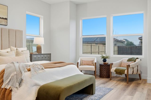 3602 W Oriole Avenue, Visalia, CA 93291