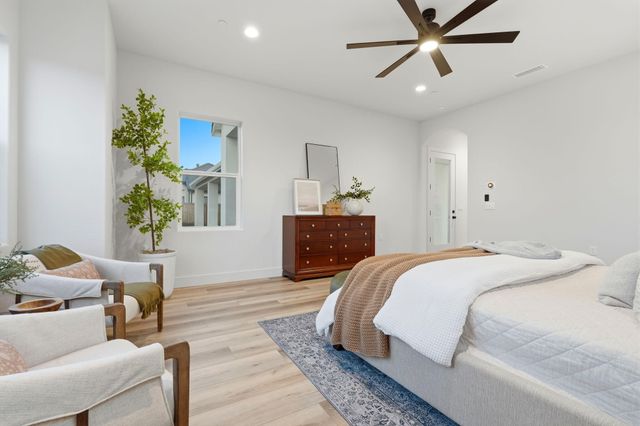 3602 W Oriole Avenue, Visalia, CA 93291