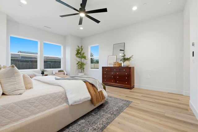 3602 W Oriole Avenue, Visalia, CA 93291