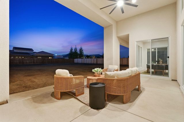 3602 W Oriole Avenue, Visalia, CA 93291