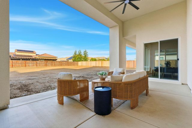 3602 W Oriole Avenue, Visalia, CA 93291