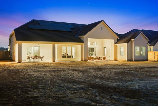 3602 W Oriole Avenue, Visalia, CA 93291