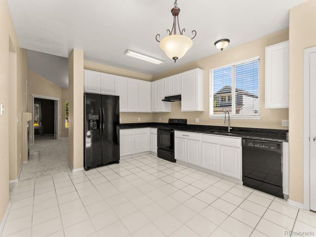 20290 E Red Fox Ln, Centennial, CO 80015